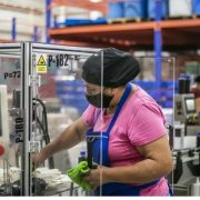 La jornada laboral, la Ley Silla y el aguinaldo son por ahora los temas que tienen más avance.