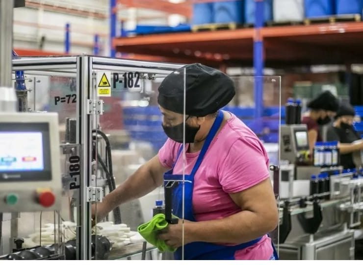 La jornada laboral, la Ley Silla y el aguinaldo son por ahora los temas que tienen más avance.