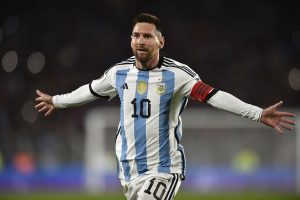 El astro argentino será parte del anuncio de la cerveza Michelob Ultra, patrocinadora del Superbowl.
