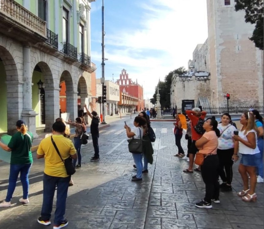 Protestan estudiantes y familiares de la escuela de la Alianza; piden intervención del gobernador