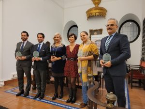 Todos los galardonados estuvieron acompañados no solo por la presidenta de la Casa de México en Málaga y Andalucía, Claudia Luna Palencia, también por su secretaria general, Lidia León.