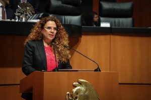Morena acusa a Gobernadora de Chihuahua, y la encargada de ello fue la Senadora de Morena, Rocío Abreu. 