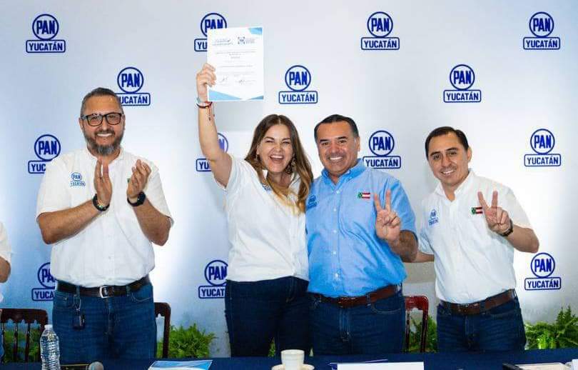 Renán Barrera recibió su constancia como candidato del PAN Yucatán