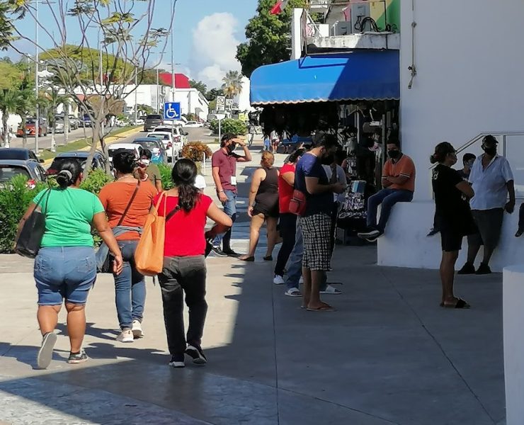 Partidos políticos se la rifan por millenials y generación X