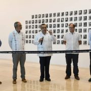 Aeropuerto de Mérida presenta la exposición "U’ULAB, PIM SCHALKWIJK VISITANTE EN EL MERCADO LUCAS DE GÁLVEZ"