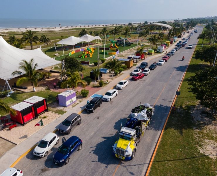Largas filas para el pago de refrendo vehicular en Ciudad del Carmen