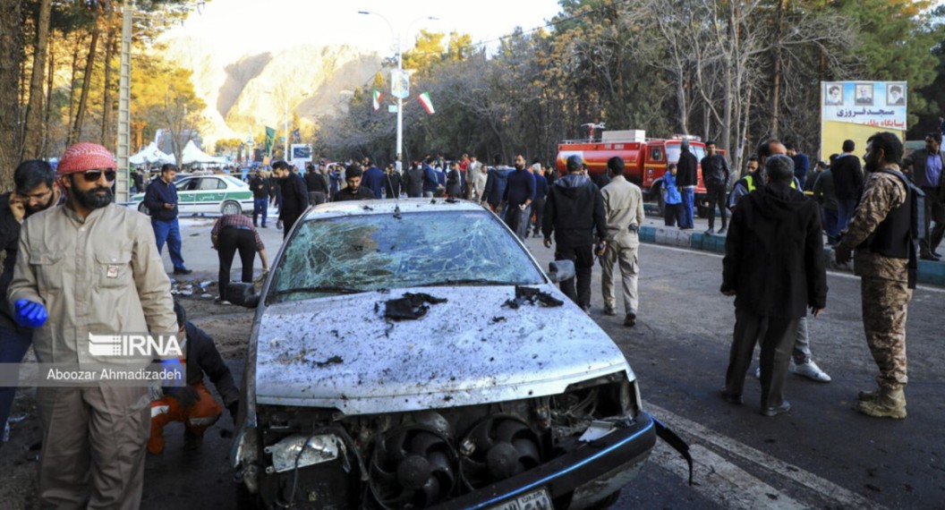 Estallan dos bombas en Irán y mueren más de 100 personas