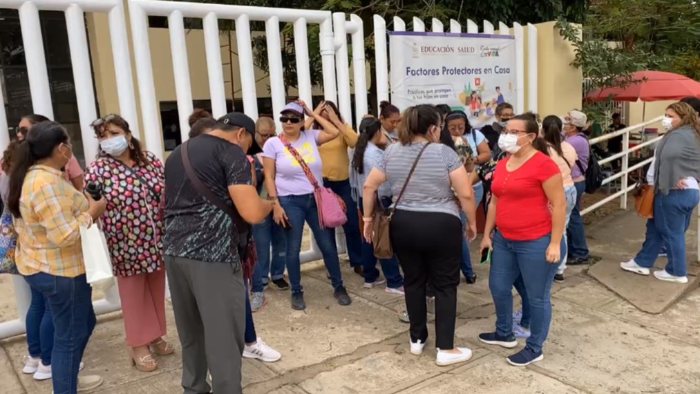 Exigen maestros de Tabasco pago completo del aguinaldo y piden intervención de Javier May
