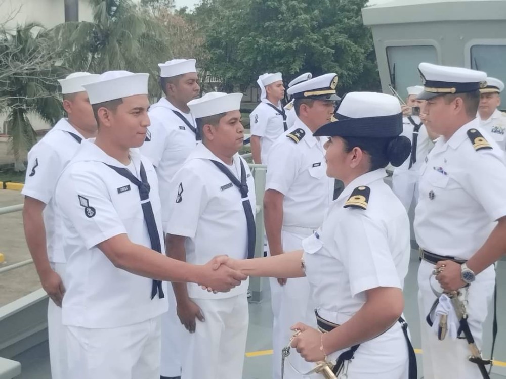 La entrega del mando fue realizada por parte del teniente de Navío del Cuerpo General Azael Silva Osorio