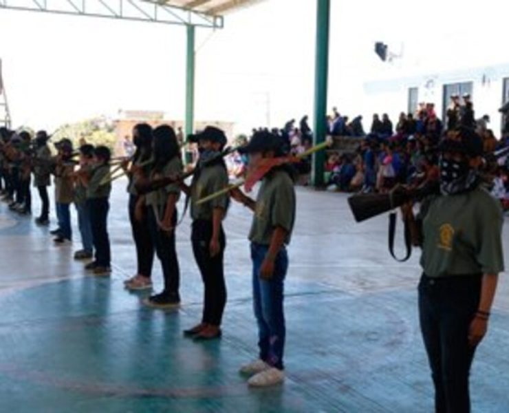 Arman a niños en Guerrero como policías comunitarios por violencia