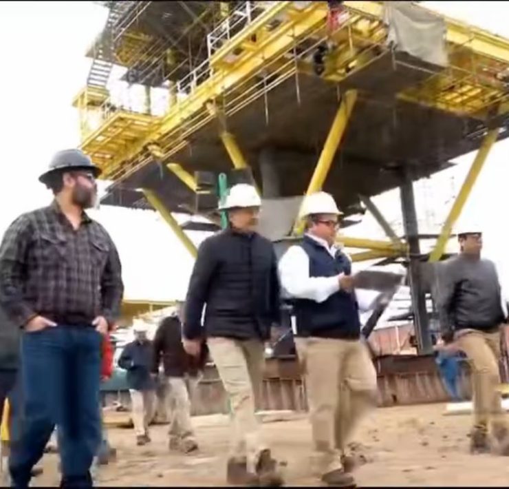 PEMEX impulsa la producción con nuevas plataformas marinas