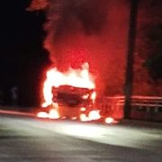 Sigue violencia en Tabasco, hombres armados queman tres vehículos en Teapa