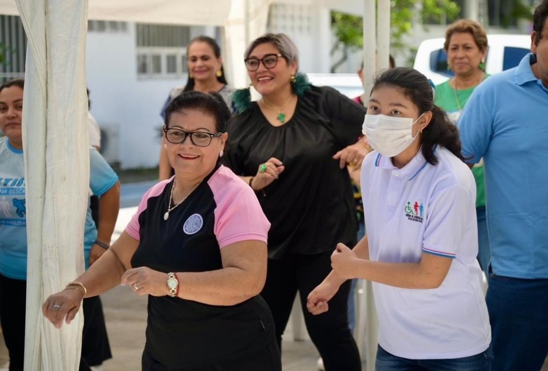 Inclusión de personas con discapacidad al baile