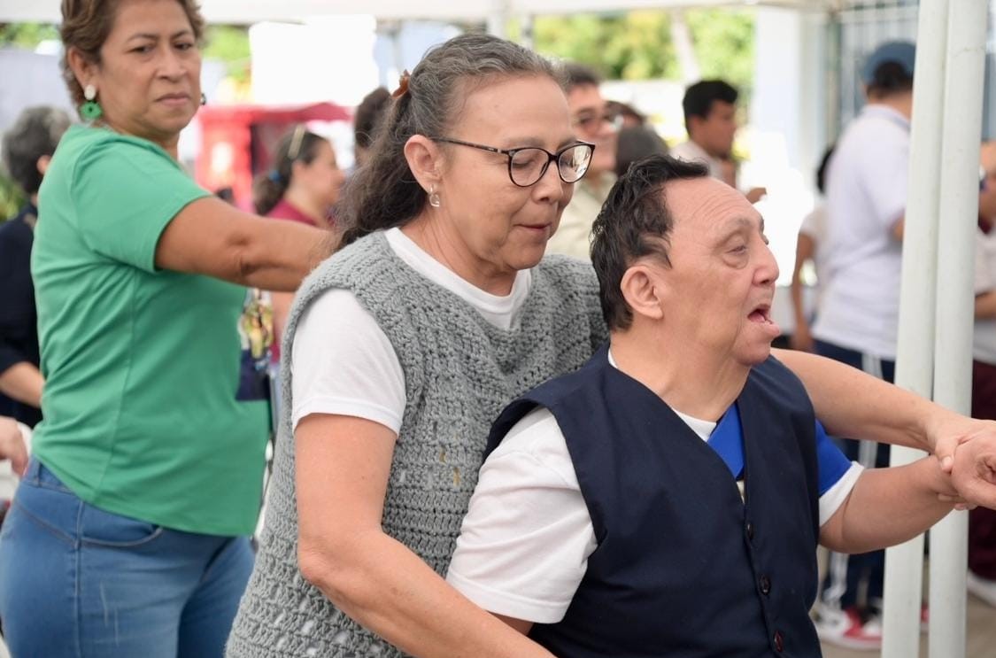 Inclusión de personas con discapacidad al baile