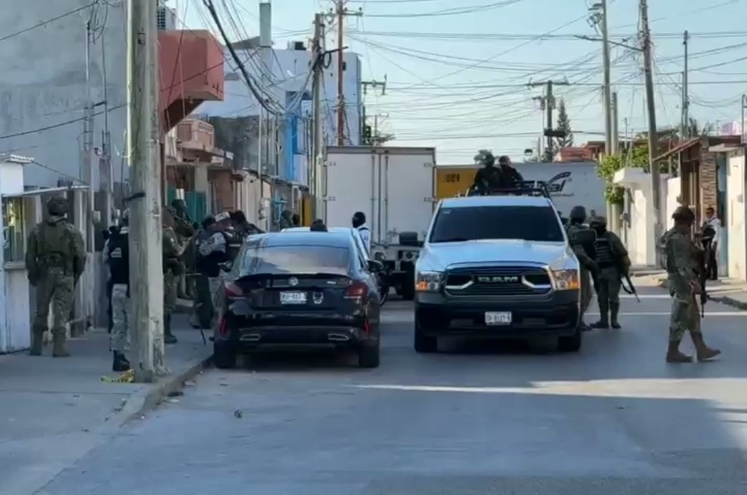 Ejército Mexicano y corporaciones estatales y municipales catearon y aseguran tres inmuebles en Ciudad del Carmen