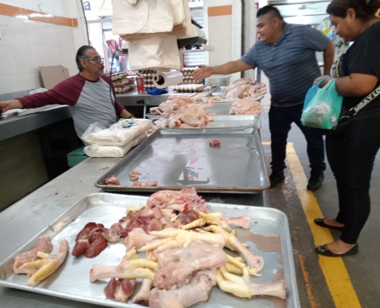 Cae en un 70% la venta de pollos en el mercado de Ciudad del Carmen