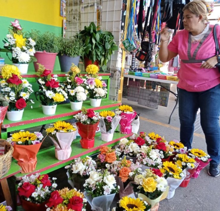 Hasta 700 pesos podrá costar un arreglo floral de 12 rosas para el Día de San Valentín