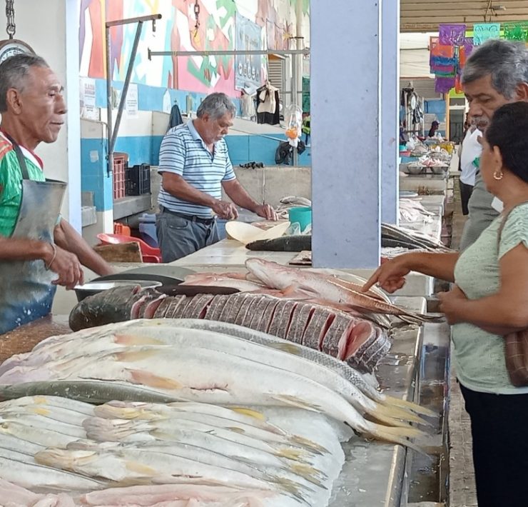 Comerciantes de pescados y mariscos cifran un repunte de ventas de un 100%