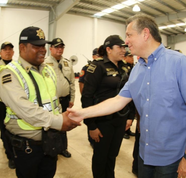 Ayuntamiento de Mérida reconoce la labor policial por mantener seguridad en el Carnaval