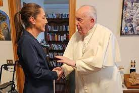Luego de su reunión con Xóchitl, el Papa Francisco recibió a Claudia Sheinbaum. 