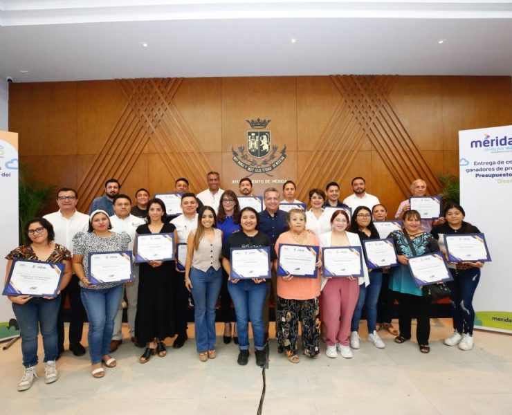 El Alcalde Alejandro Ruz entrega constancias a los ganadores de proyectos del Presupuesto Participativo “Diseña Tu Ciudad”