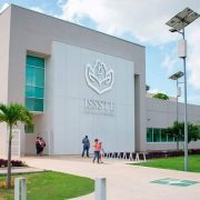 El Personal del ISSSTE- Susulá se encuentra consternado después de que una enfermera atentó contra su vida en una de las áreas del hospital.