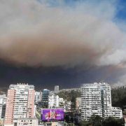 Tragedia en Valparaíso: Incendios forestales dejan al menos 64 muertos y destruyen miles de viviendas