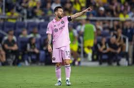 Leo Messi tuvo una aparición en un anuncio de una marca cervecera en el medio tiempo del Super Bowl.