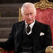 Carlos III es diagnosticado con cáncer