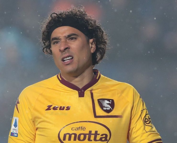 Memo Ochoa se equivocó en la goleada de su equipo ante el Inter de Milán