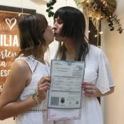 La presidente municipal, Araceli Brown Figueredo, encabezó la ceremonia del Primer Matrimonio de Mujeres Trans