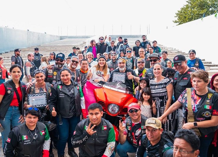 Cecilia Patrón estuvo en una reunión para intercambiar ideas sobre las necesidades actuales de seguridad vial de motociclistas