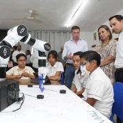 El Gobernador Mauricio Vila Dosal impulsa educación tecnológica de vanguardia para niños y jóvenes de Yucatán