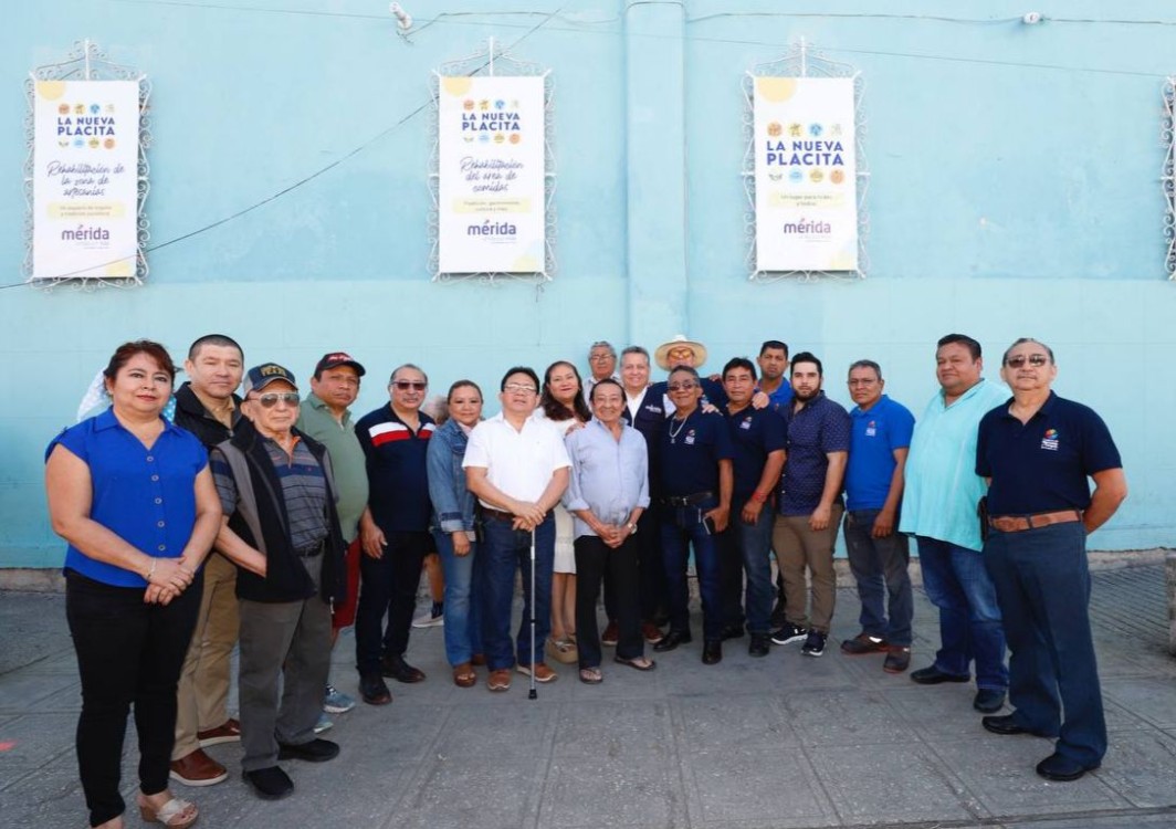 Alcalde supervisa trabajos para la instalación de rampa eléctrica en el Mercado Lucas de Gálvez 