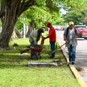 Líderes sindicales sacrifican a trabajadores en las negociaciones