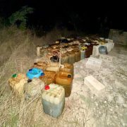 Aseguran a ocho personas