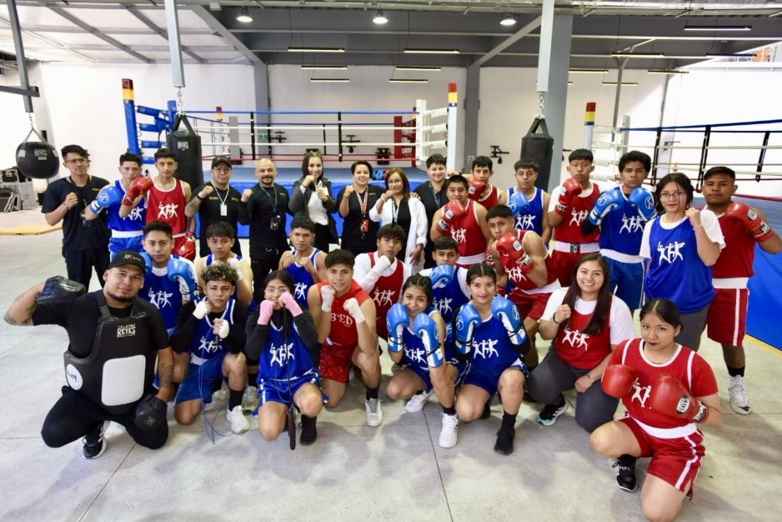 Entrega AMLO en Tepito, nuevas instalaciones de bachillerato deportivo en boxeo