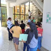 Denuncian padres de familia