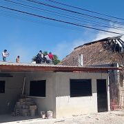 Corto circuito generó incendio