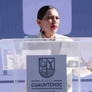 Solicita Sandra Cuevas licencia definitiva en busca de una la senaduría con MC