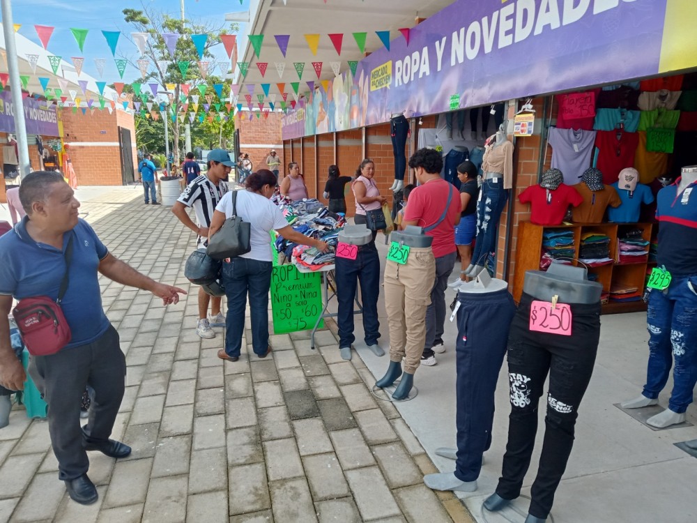 Pensiones de Bienestar para adultos mayores beneficia el comercio