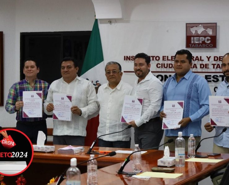 IEPCT entregó constancias a candidatos independientes
