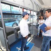Mauricio Vila Dosal presentó las nuevas unidades de Va y Ven que se sumarán a diferentes rutas