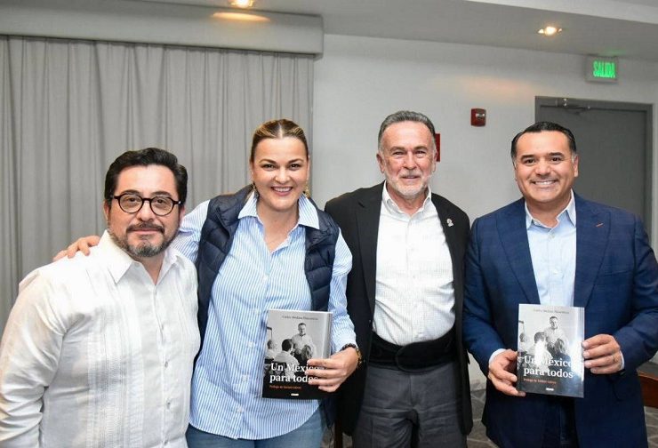 En la presentación del libro "Un México para todos", Renán Barrera hizo un llamado a todos los ciudadanos a defender el futuro democrático de Yucatán