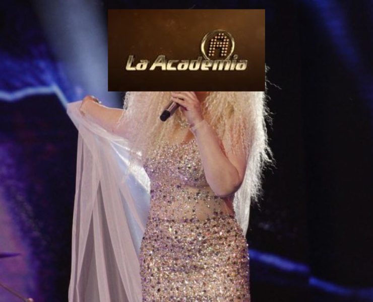 Ganadora de la Academia canta en la Muralla China y es criticada