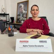 Alpha Tavera renuncia a Morena por invasión de “Chapulines”