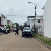 Balacera entre policías y delincuentes causa pánico en Las Mercedes