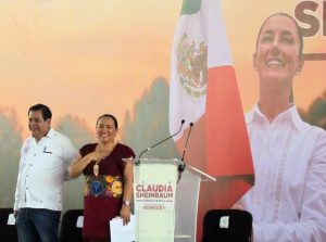 Elda María Xix Euán es una política mexicana surgida del Magisterio.En 2007 candidata a diputada local en el entonces Distrito local 02.