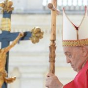 El Papa Francisco Reza por las Víctimas del Atentado en Moscú y Eleva Oraciones por la Paz Mundial