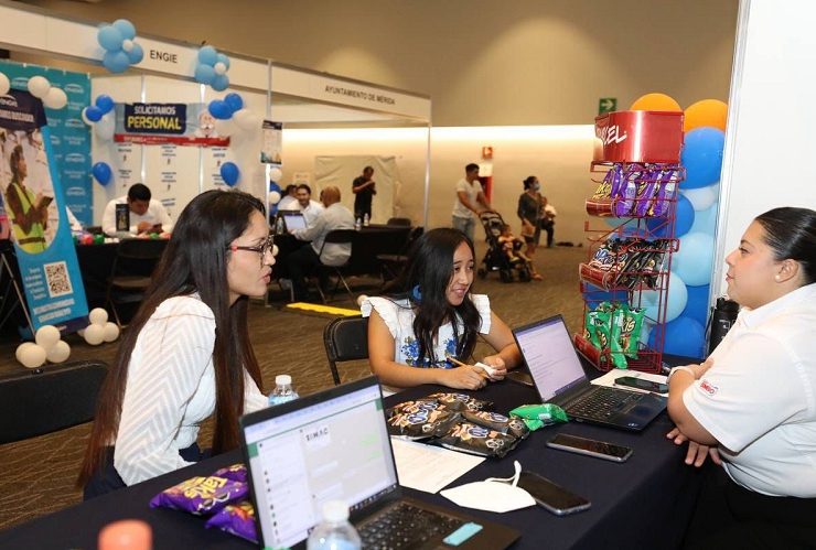 Más de 500 vacantes laborales en Feria de Empleo para Mujeres